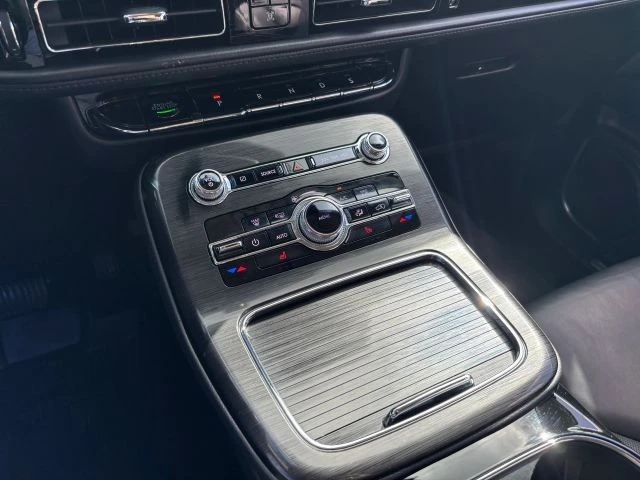 2021 Lincoln Nautilus - Image 18 of 21