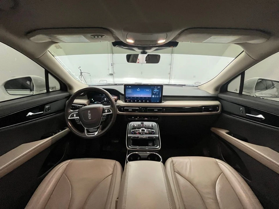 2021 Lincoln Nautilus - Image 2 of 12