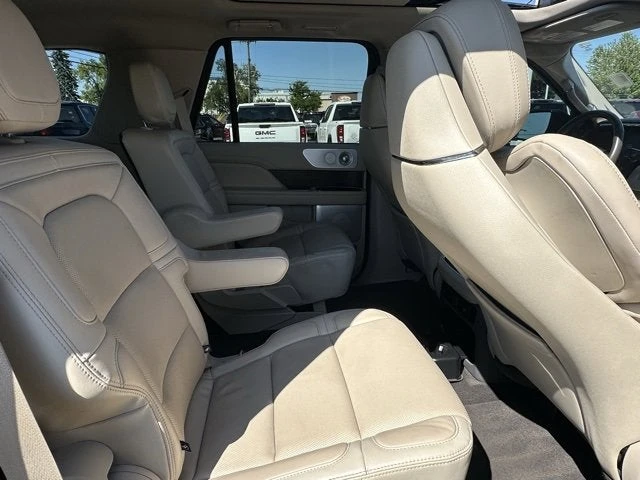 2021 Lincoln Navigator 4th Gen - Image 13 of 19