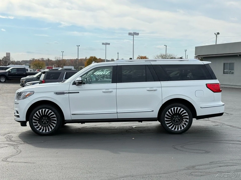 2021 Lincoln Navigator 4th Gen - Image 6 of 12