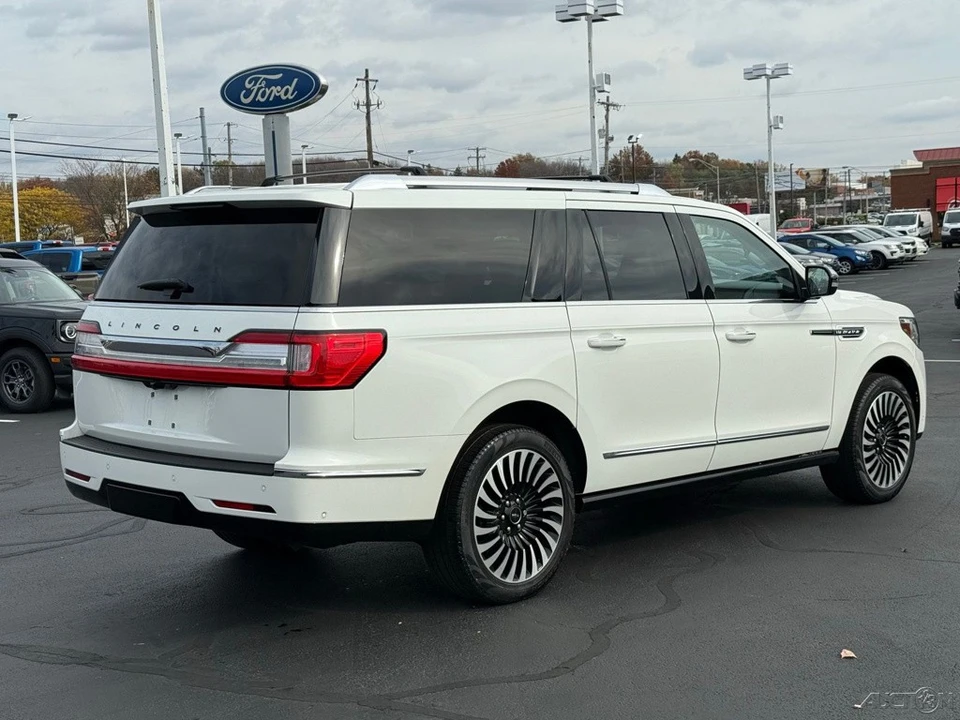 2021 Lincoln Navigator 4th Gen - Image 3 of 21