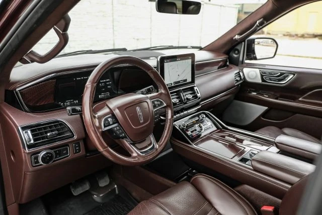 2021 Lincoln Navigator 4th Gen - Image 3 of 21