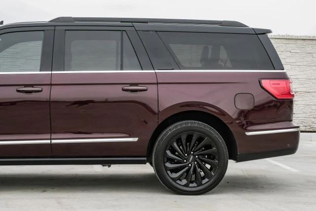 2021 Lincoln Navigator 4th Gen - Image 14 of 21