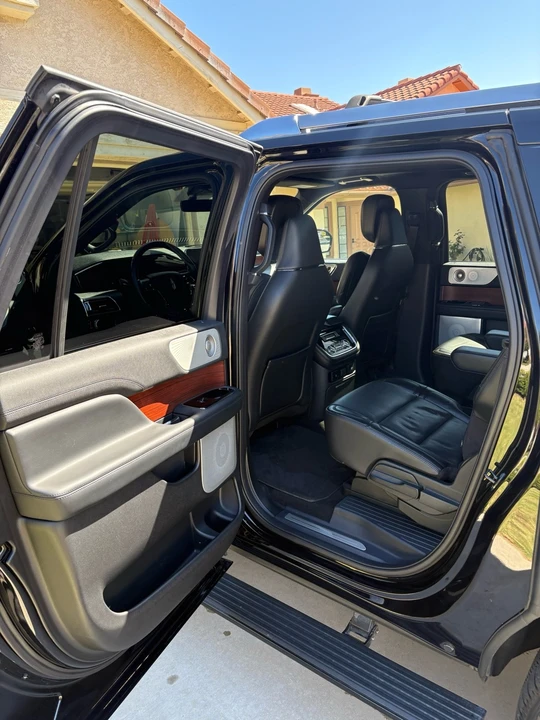 2021 Lincoln Navigator 4th Gen - Image 20 of 21