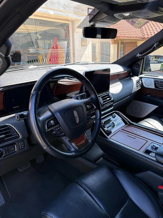 2021 Lincoln Navigator 4th Gen - Image 19 of 21
