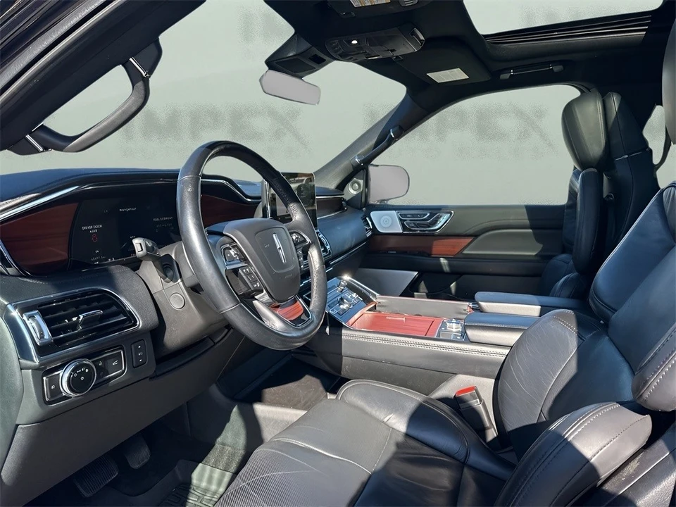 2021 Lincoln Navigator 4th Gen - Image 9 of 12