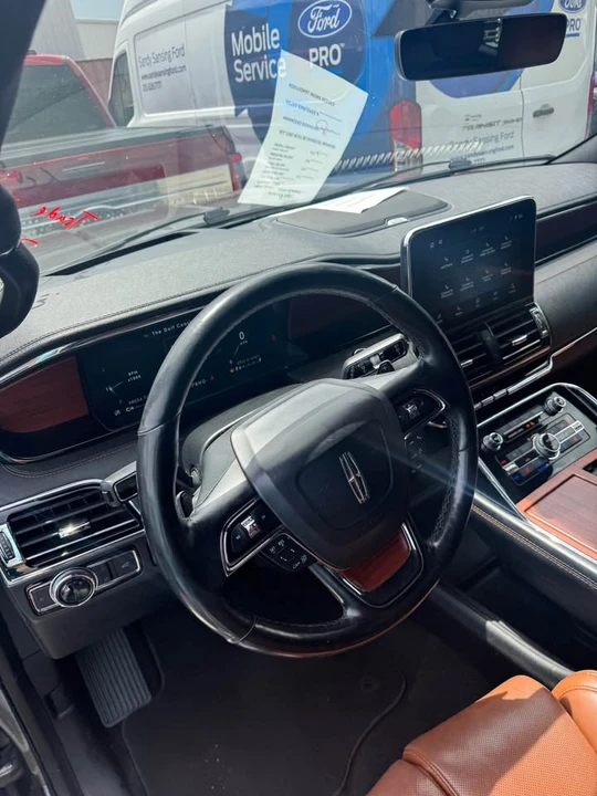 2021 Lincoln Navigator 4th Gen - Image 4 of 8