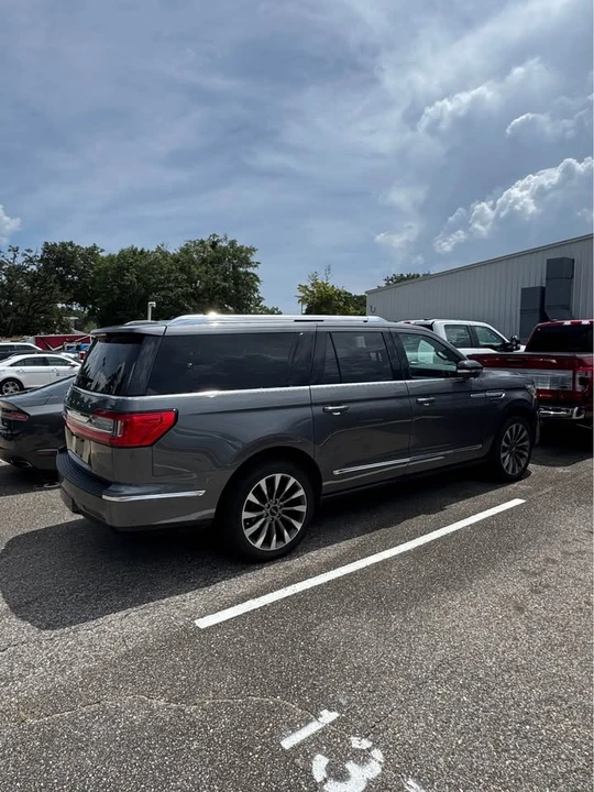 2021 Lincoln Navigator 4th Gen - Image 2 of 8