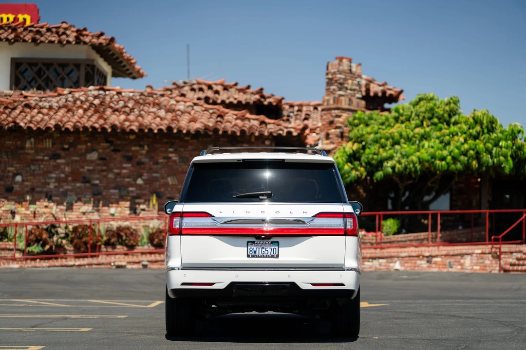 2021 Lincoln Navigator 4th Gen - Image 8 of 31