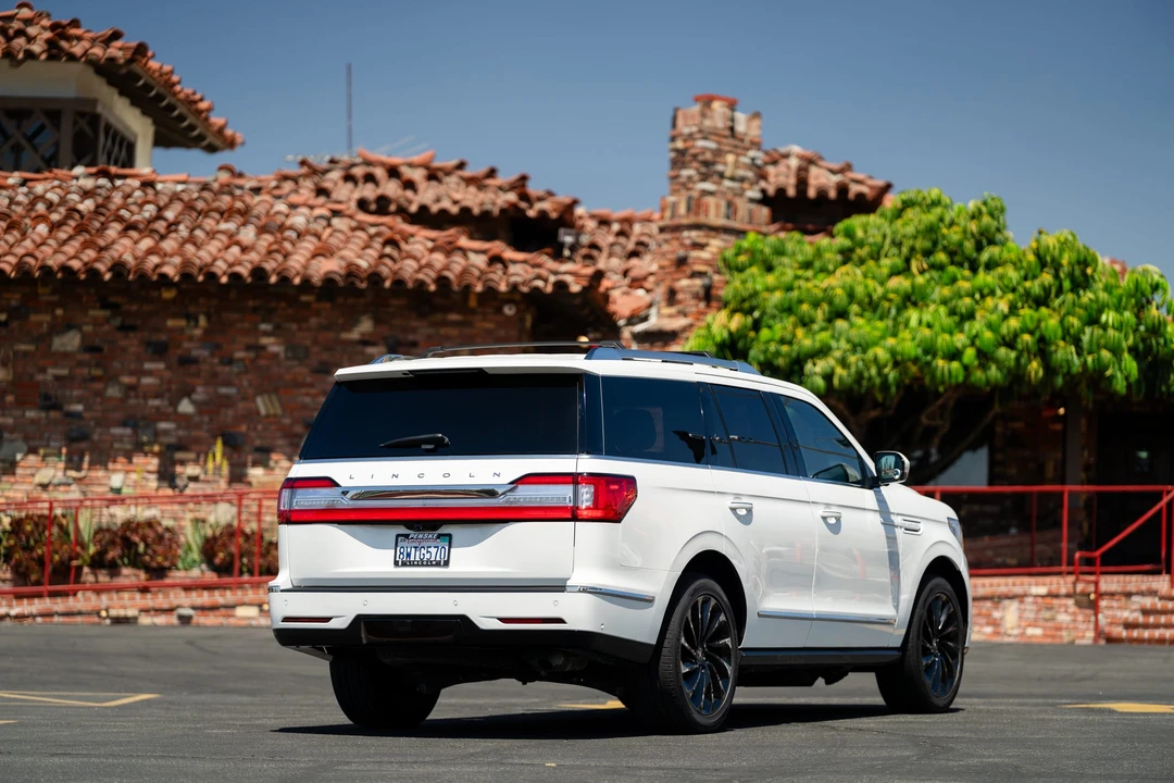 2021 Lincoln Navigator 4th Gen - Image 7 of 31