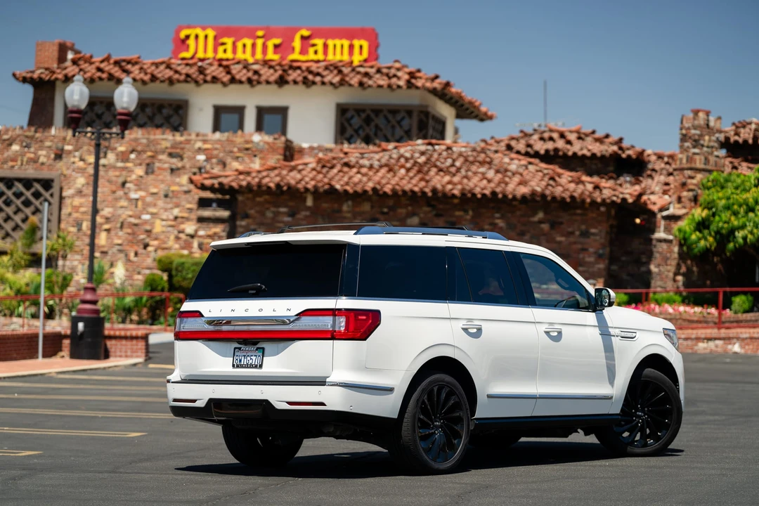 2021 Lincoln Navigator 4th Gen - Image 6 of 31