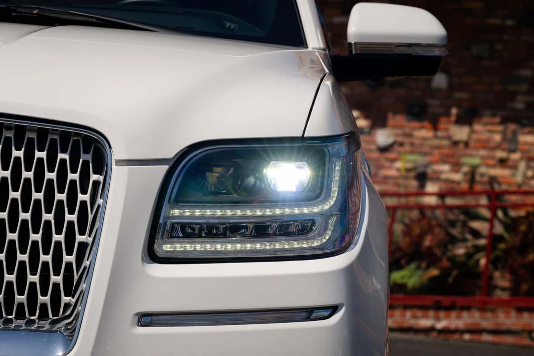 2021 Lincoln Navigator 4th Gen - Image 16 of 31