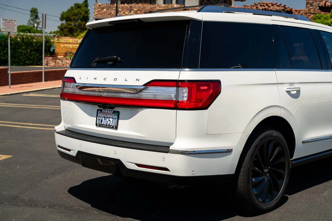 2021 Lincoln Navigator 4th Gen - Image 28 of 31