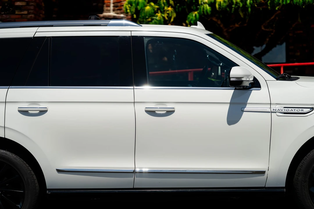 2021 Lincoln Navigator 4th Gen - Image 30 of 31