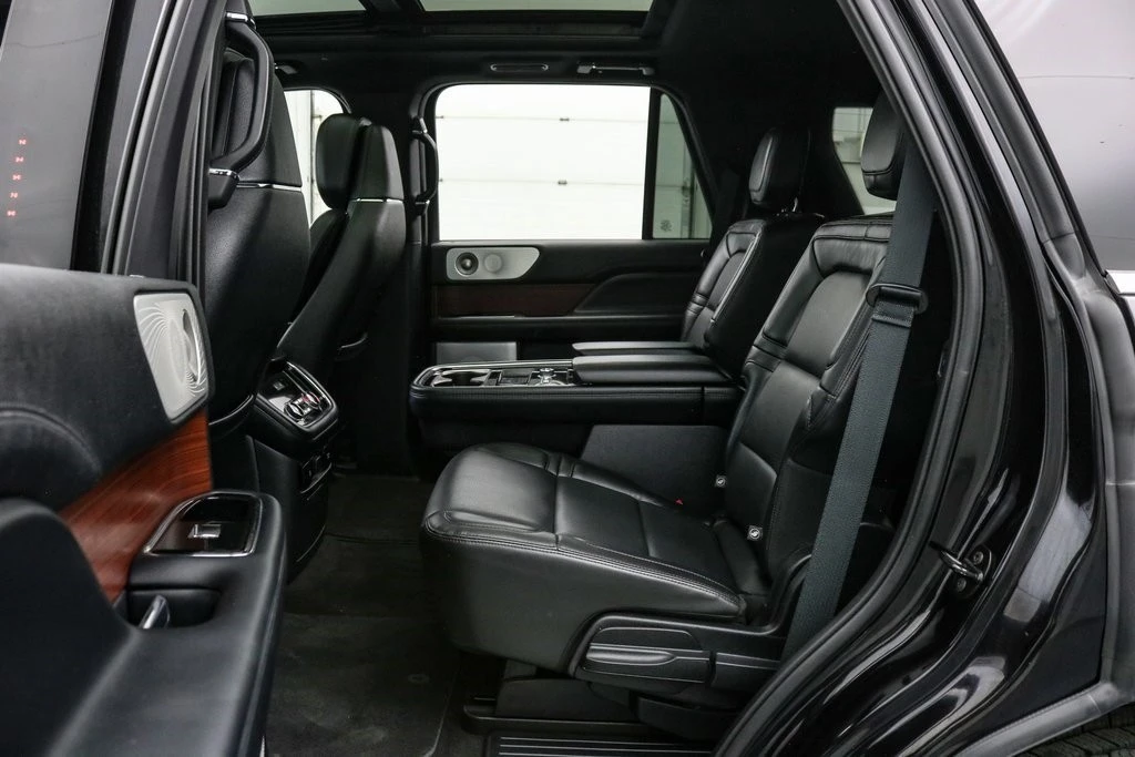 2021 Lincoln Navigator 4th Gen - Image 19 of 21