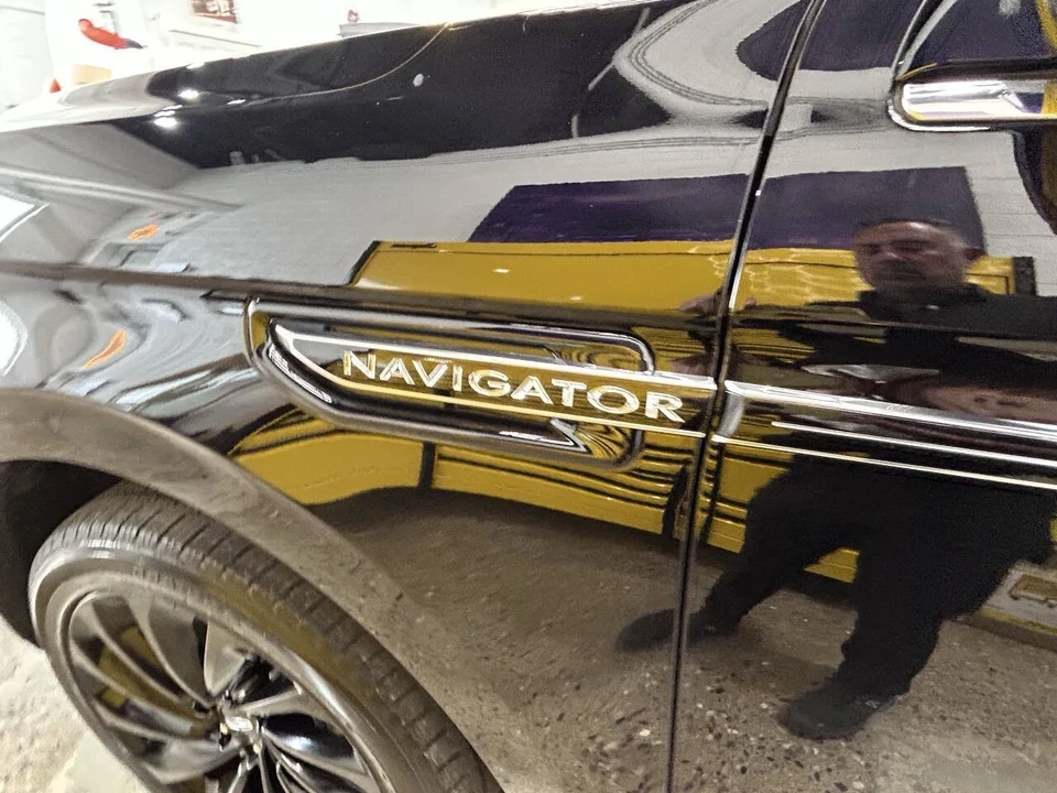 2021 Lincoln Navigator 4th Gen - Image 9 of 12