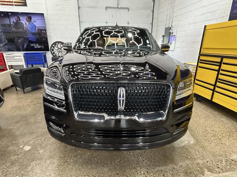 2021 Lincoln Navigator 4th Gen - Image 2 of 12