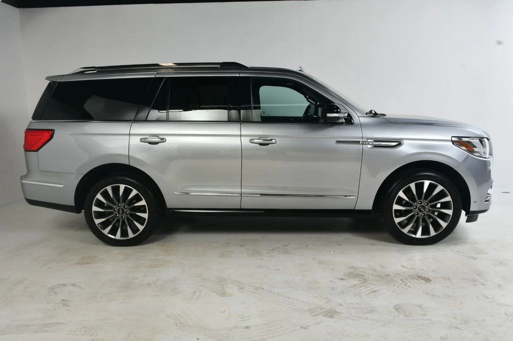 2021 Lincoln Navigator 4th Gen - Image 4 of 12