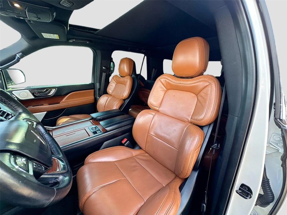 2021 Lincoln Navigator 4th Gen - Image 10 of 14