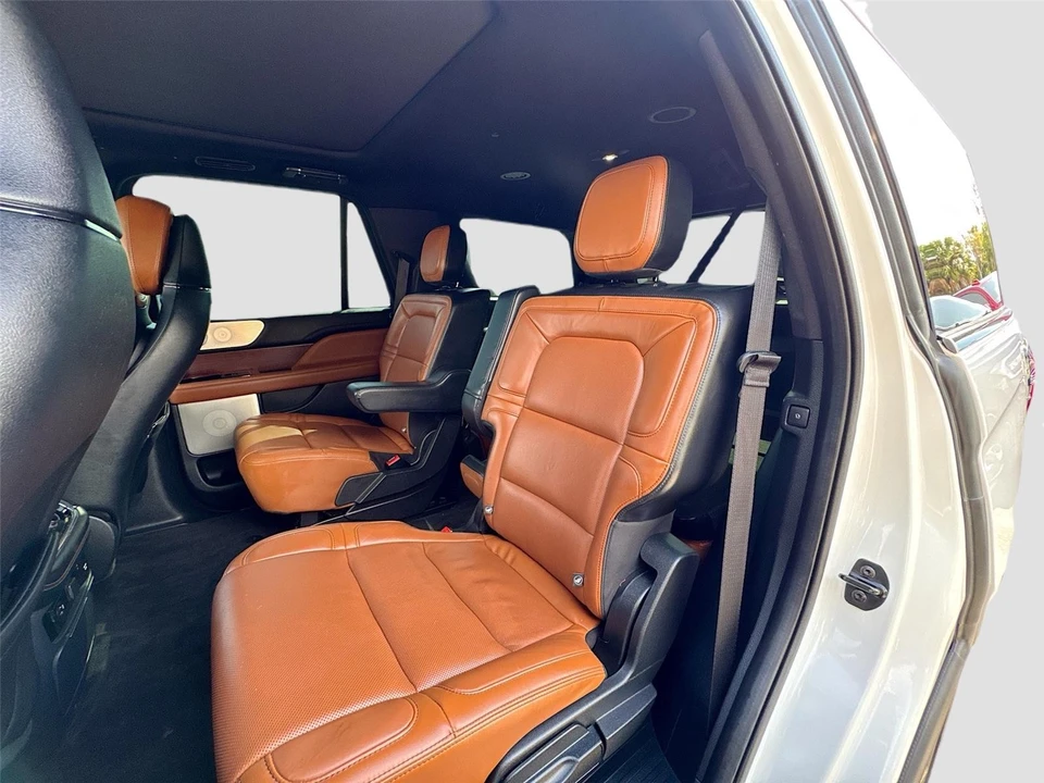 2021 Lincoln Navigator 4th Gen - Image 11 of 14