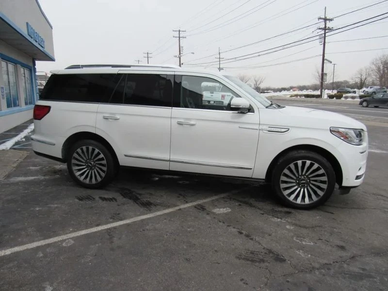 2021 Lincoln Navigator 4th Gen - Image 8 of 12