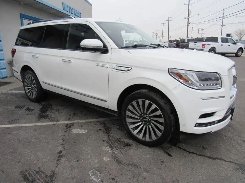 2021 Lincoln Navigator 4th Gen - Image 9 of 12