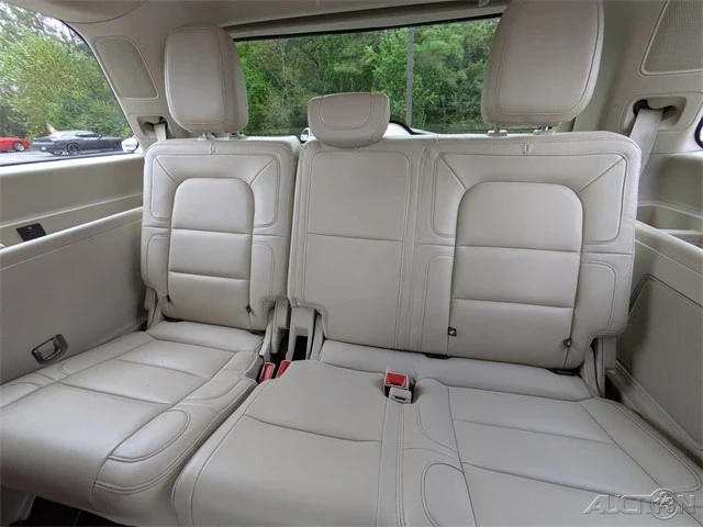2021 Lincoln Navigator 4th Gen - Image 15 of 21