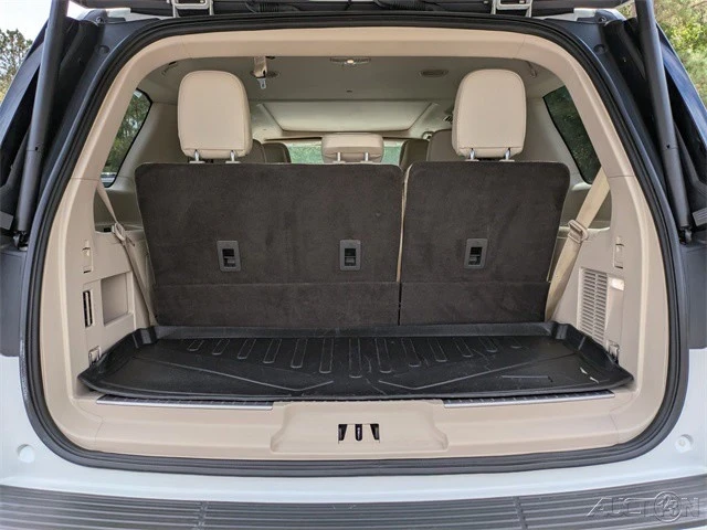 2021 Lincoln Navigator 4th Gen - Image 12 of 21