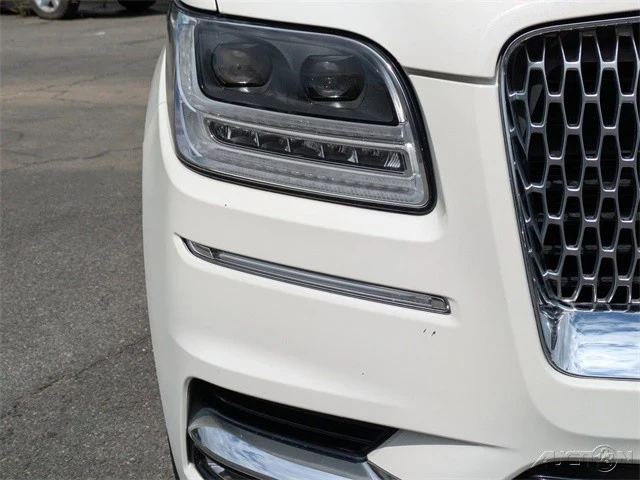 2021 Lincoln Navigator 4th Gen - Image 10 of 21