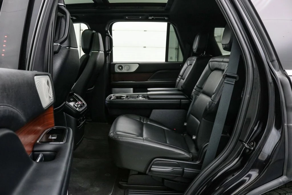 2021 Lincoln Navigator 4th Gen - Image 19 of 21