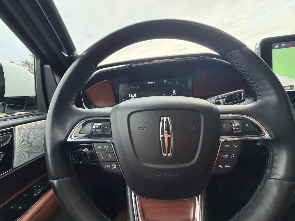 2021 Lincoln Navigator 4th Gen - Image 15 of 21