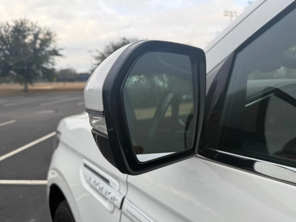 2021 Lincoln Navigator 4th Gen - Image 4 of 21