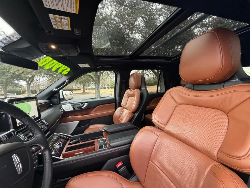 2021 Lincoln Navigator 4th Gen - Image 12 of 21