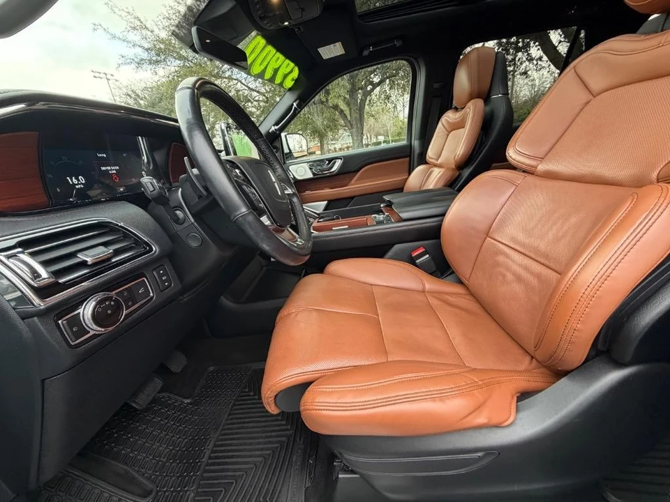 2021 Lincoln Navigator 4th Gen - Image 10 of 21