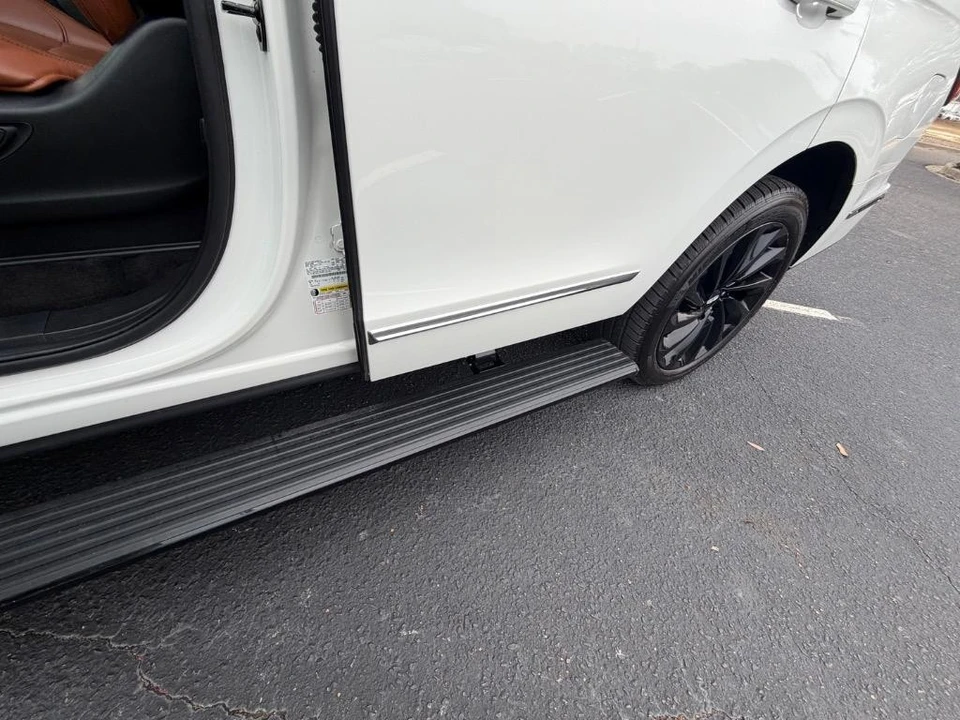 2021 Lincoln Navigator 4th Gen - Image 5 of 21