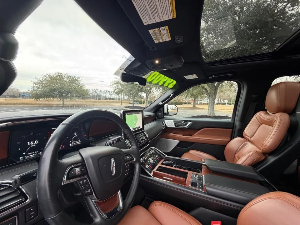 2021 Lincoln Navigator 4th Gen - Image 13 of 21