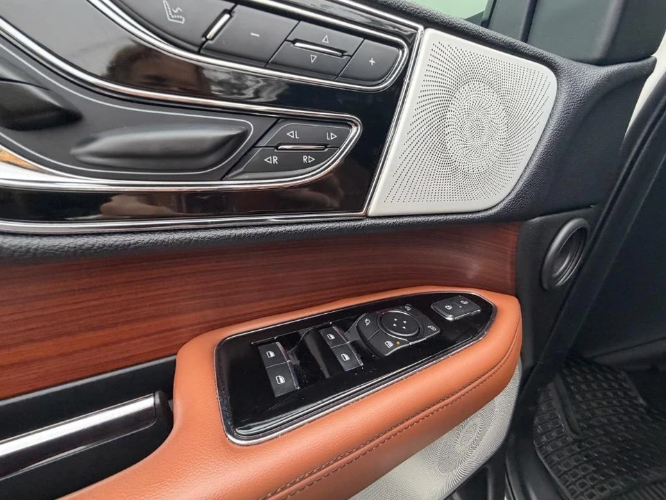 2021 Lincoln Navigator 4th Gen - Image 7 of 21