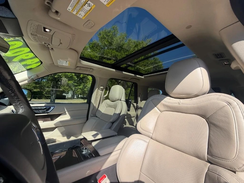 2021 Lincoln Navigator 4th Gen - Image 10 of 21