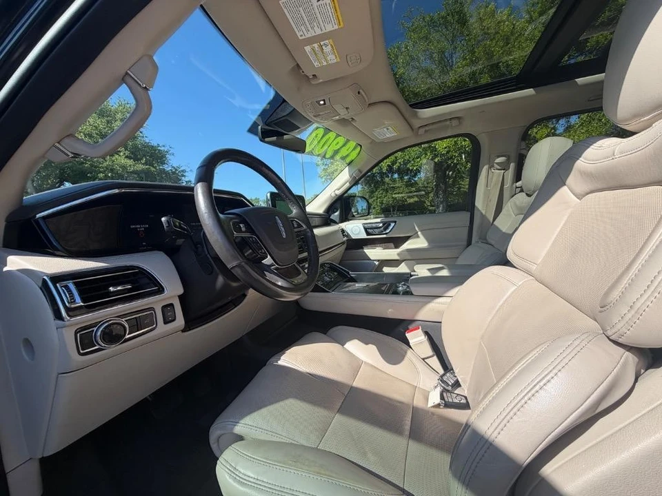 2021 Lincoln Navigator 4th Gen - Image 8 of 21
