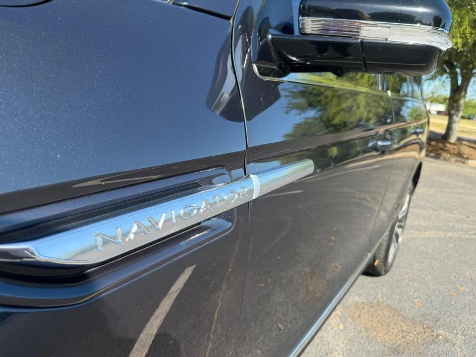 2021 Lincoln Navigator 4th Gen - Image 3 of 21