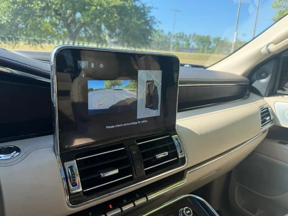 2021 Lincoln Navigator 4th Gen - Image 18 of 21