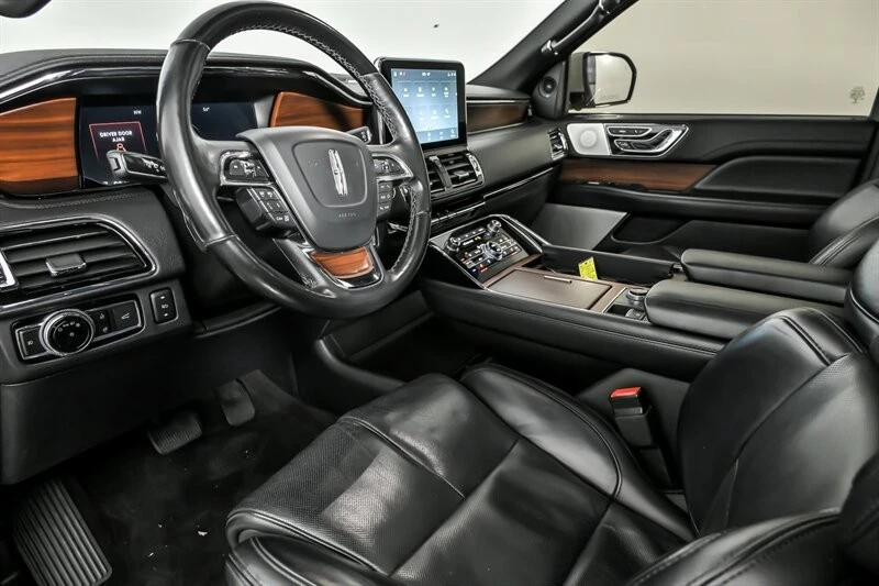 2021 Lincoln Navigator 4th Gen - Image 17 of 21