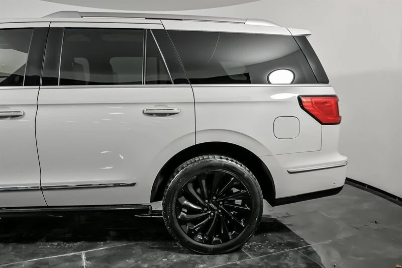 2021 Lincoln Navigator 4th Gen - Image 7 of 21