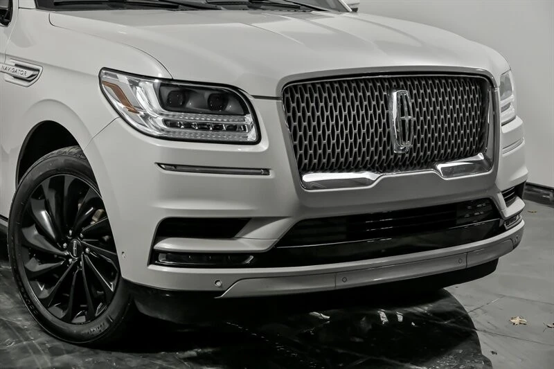 2021 Lincoln Navigator 4th Gen - Image 2 of 21