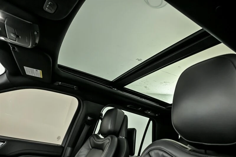 2021 Lincoln Navigator 4th Gen - Image 20 of 21