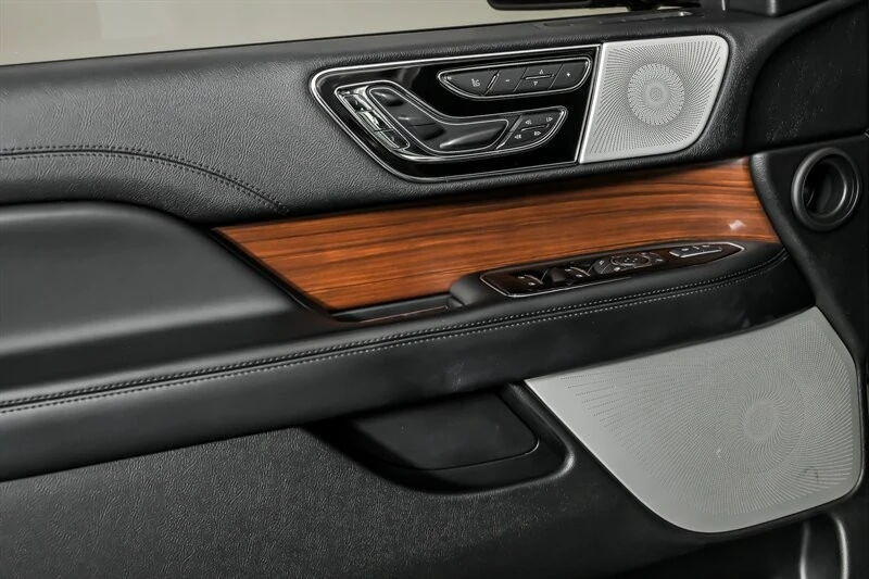 2021 Lincoln Navigator 4th Gen - Image 15 of 21