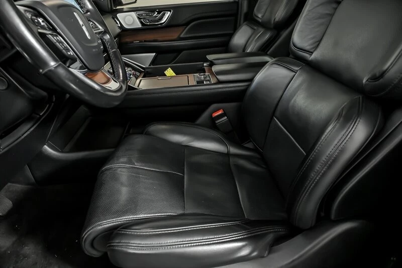 2021 Lincoln Navigator 4th Gen - Image 18 of 21