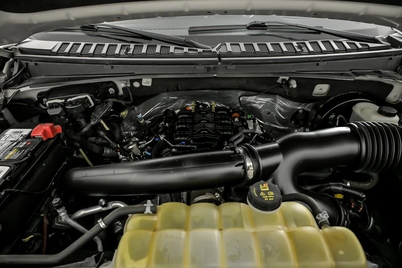 2021 Lincoln Navigator 4th Gen - Image 14 of 21