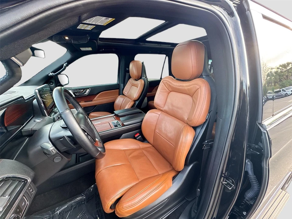 2021 Lincoln Navigator 4th Gen - Image 19 of 21