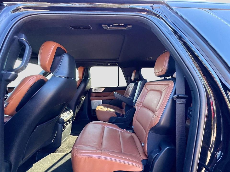 2021 Lincoln Navigator 4th Gen - Image 9 of 14